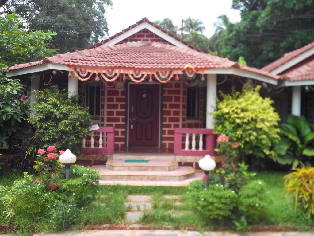 Hotel Yash Garden Residency Ganpatipule Exterior foto